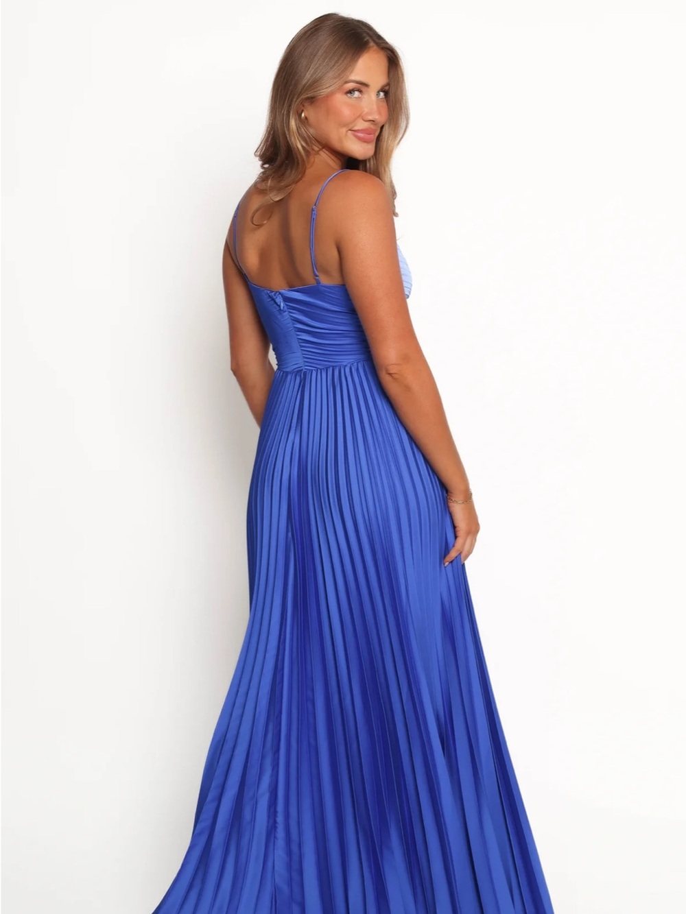 Elegant Blue Pleated Spaghetti-Strap Maxi Dress - Picture 2 of 6